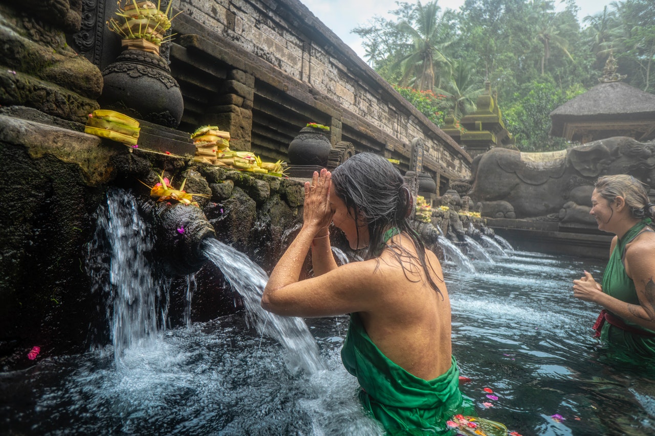 Bathing in bali